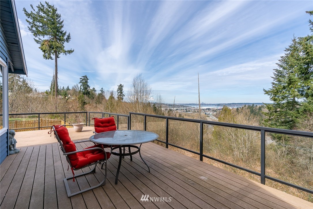 2472 Southeast 8th Place Renton, WA 98057 - Photo 19 of 24