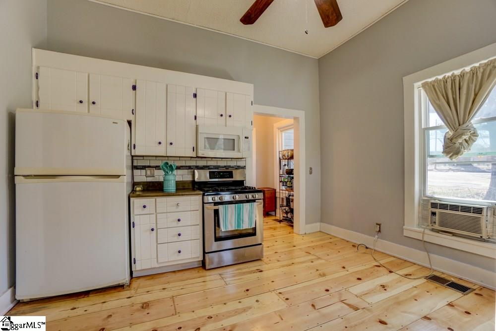 212 State Rd S-42-50 Woodruff, SC 29388 - Photo 16 of 34