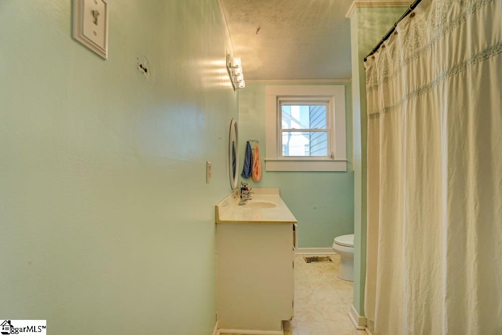 212 State Rd S-42-50 Woodruff, SC 29388 - Photo 25 of 34