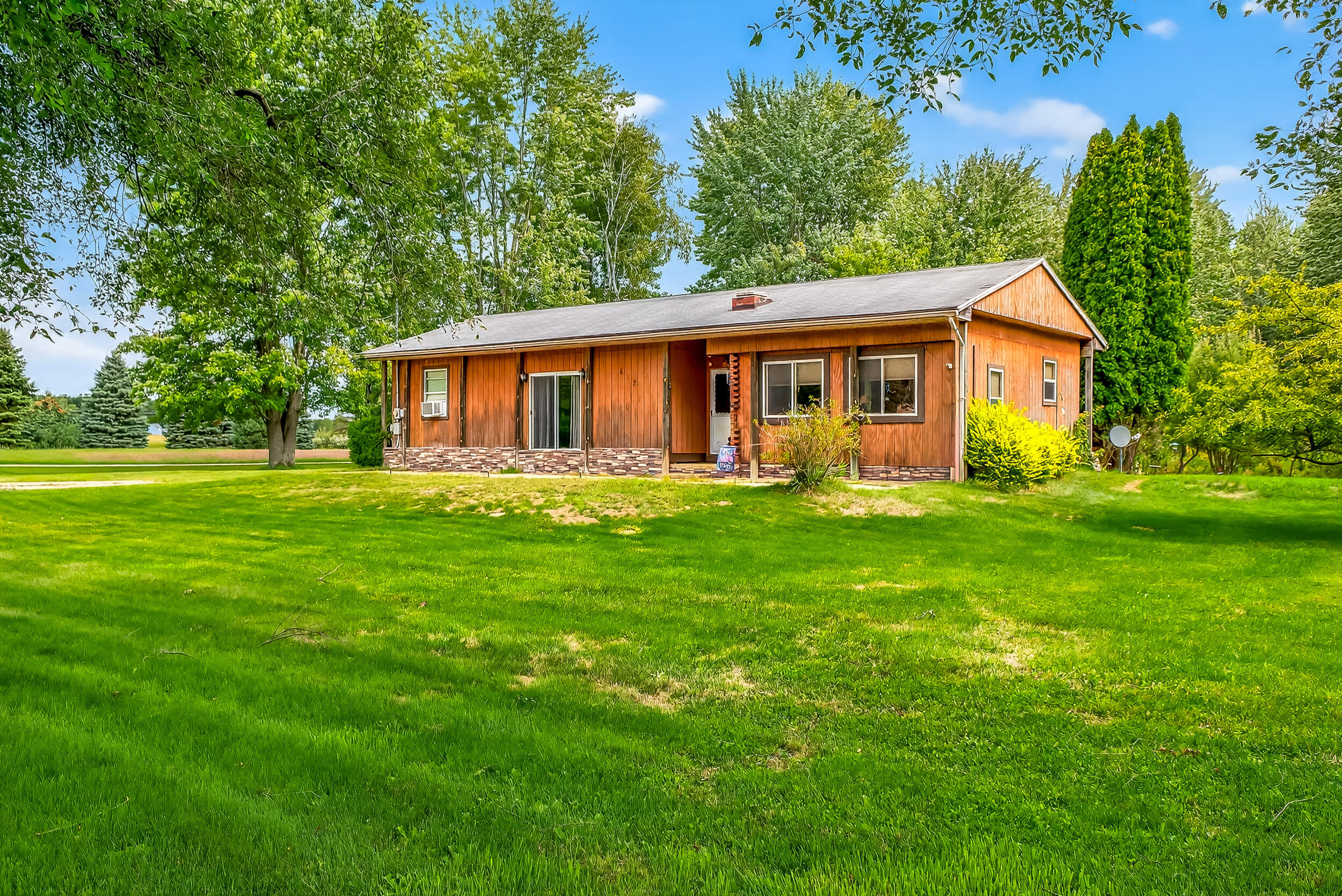 522 South Ravenna Road Ravenna, MI 49451 - Photo 3 of 32 3_522 s ravenna-31