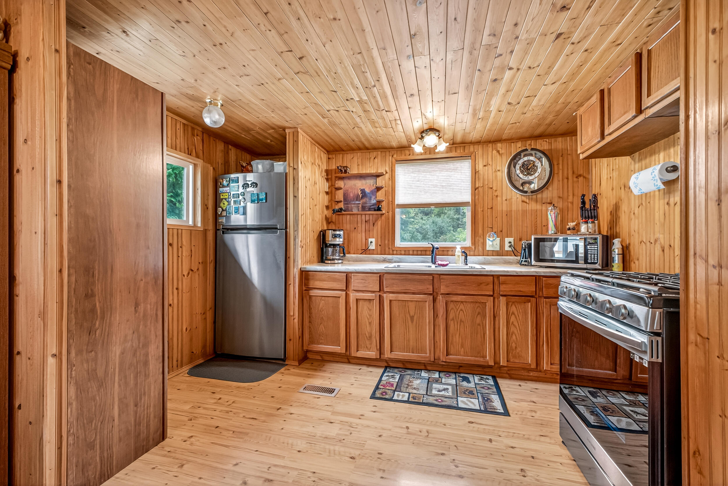 522 South Ravenna Road Ravenna, MI 49451 - Photo 8 of 32 8_522 s ravenna-8