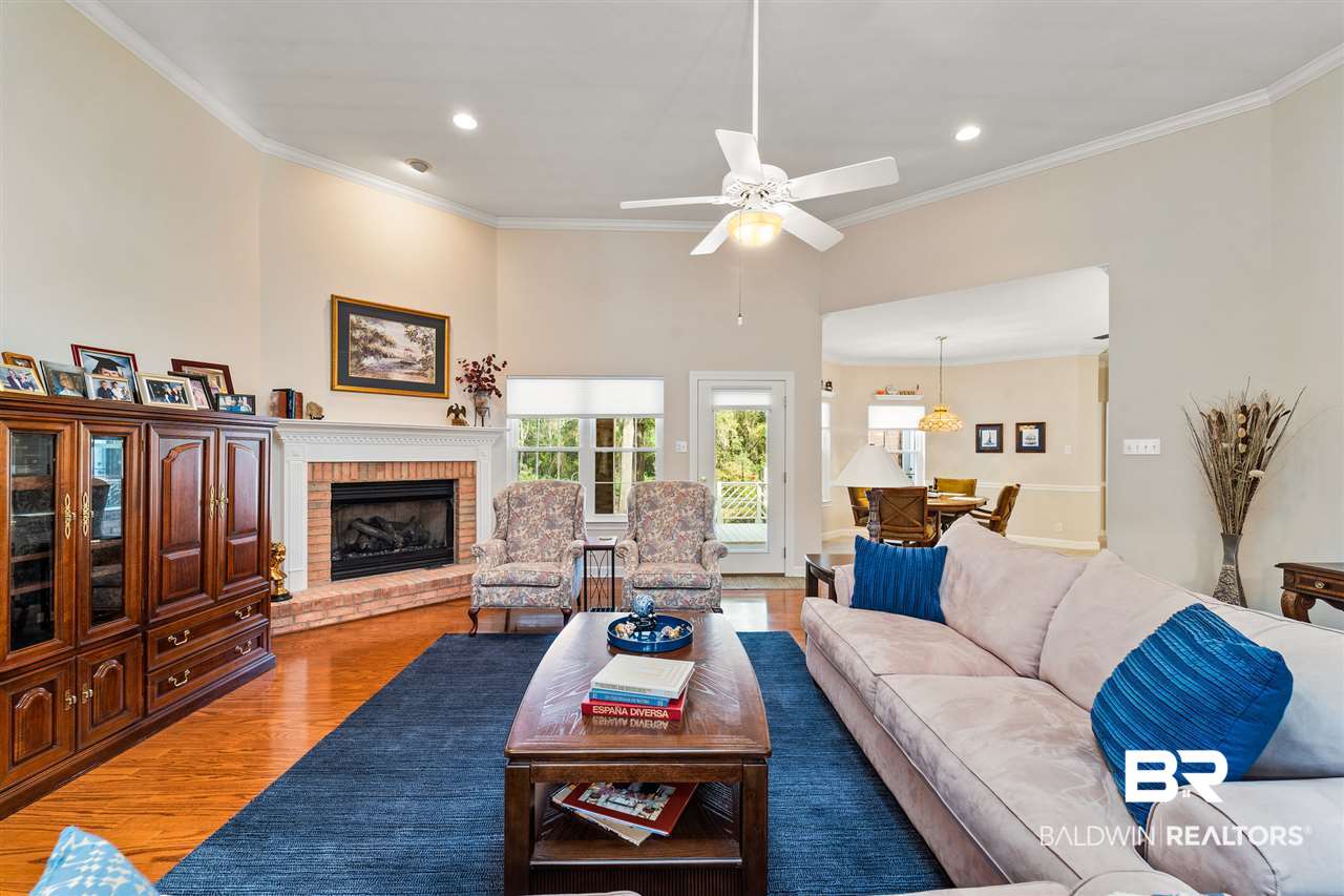 516 Ridgewood Drive Daphne, AL 36526 - Photo 8 of 38 Living Room