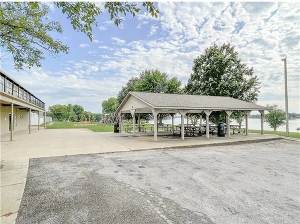 $55,000 | Lake Viking Terrace, Gallatin, MO 64640