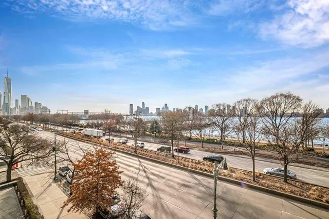 $3,950,000 | 167 Perry Street, Unit 4NQ | West Village