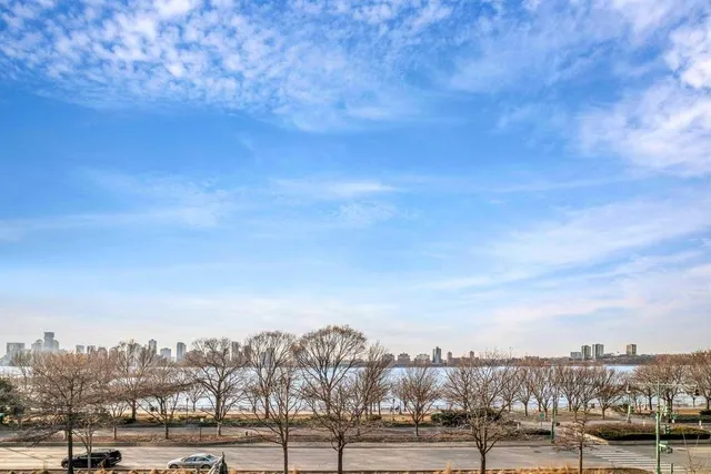 $3,950,000 | 167 Perry Street, Unit 4NQ | West Village