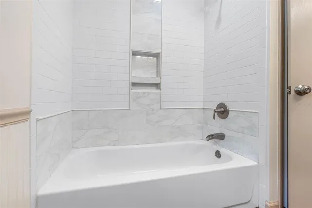 $3,000 | 2201 Park Street North, St. Petersburg, FL 33710