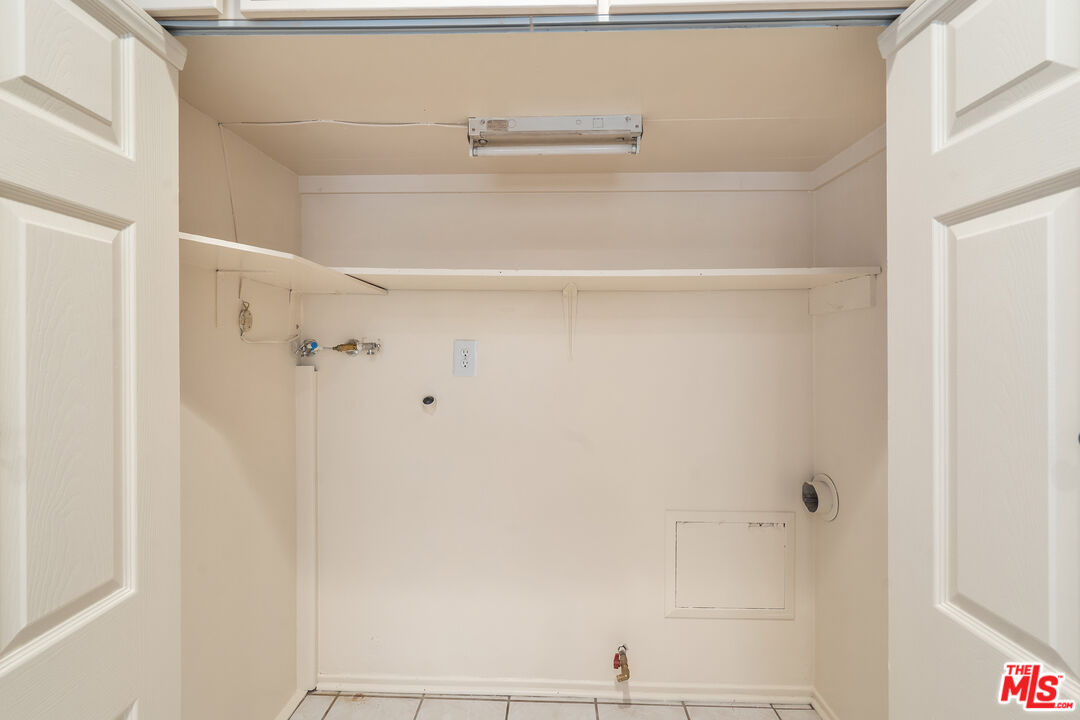 9631 Crystal View Drive Tujunga, CA 91042 - Photo 25 of 37 a close view of closet