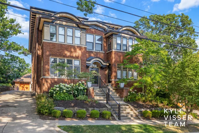 $325,000 | 17 Union Avenue Southeast, Unit B, Grand Rapids, MI 49503