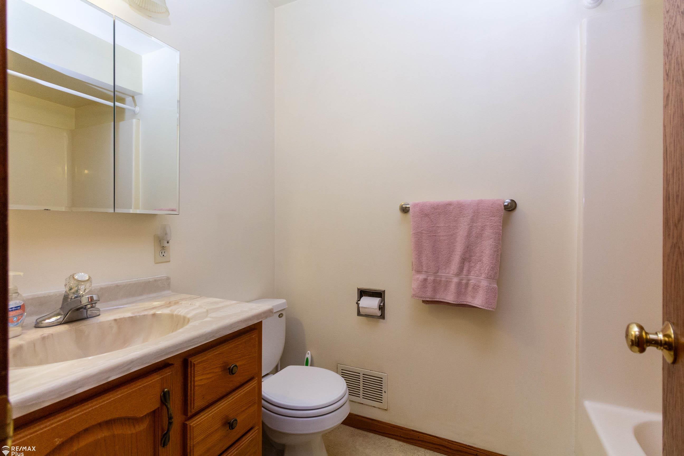 1435 Farmlane Road Lapeer, MI 48446 - Photo 24 of 47