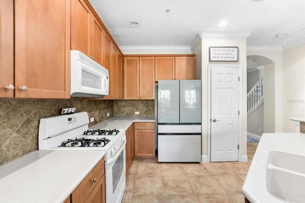 827 Assembly Court Reunion, FL 34747 - Photo 5 of 36