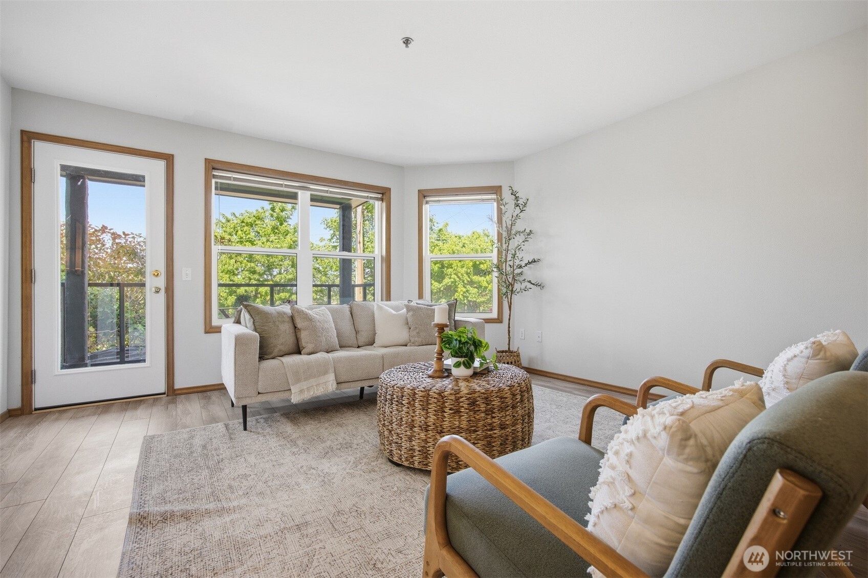 705 North State Street, Unit 102 Bellingham, WA 98225 - Photo 7 of 40