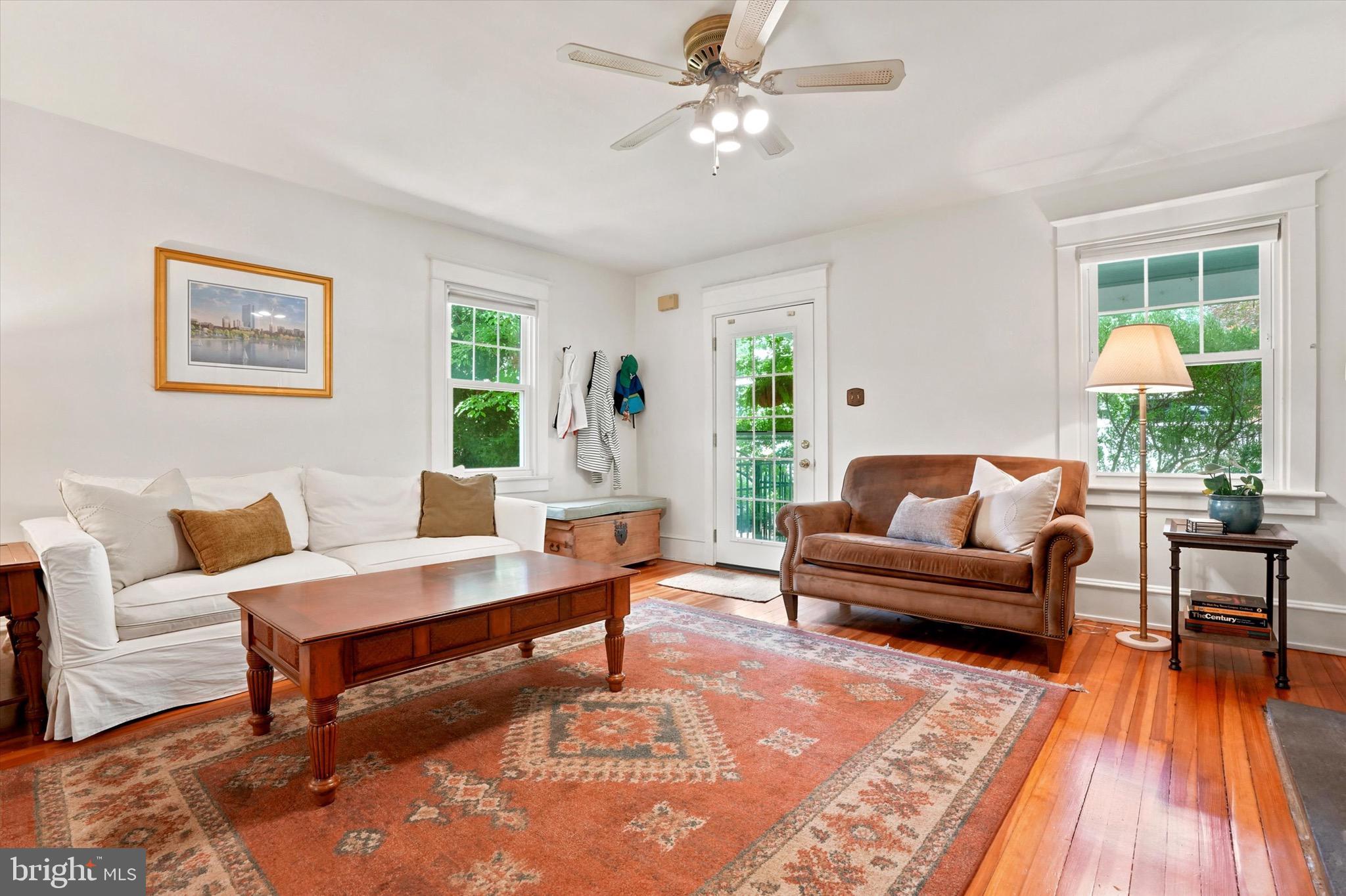 8 Hewett Road Wyncote, PA 19095 - Photo 3 of 28