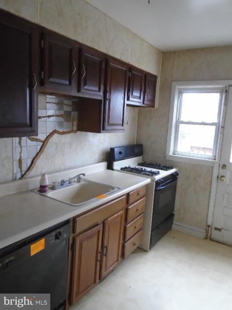 501 Chalcot Square Baltimore, MD 21221 - Photo 6 of 21 Kitchen