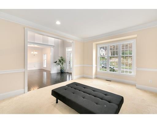 155 Mohawk Path Holliston, MA 01746 - Photo 15 of 33 Gallery Image 15