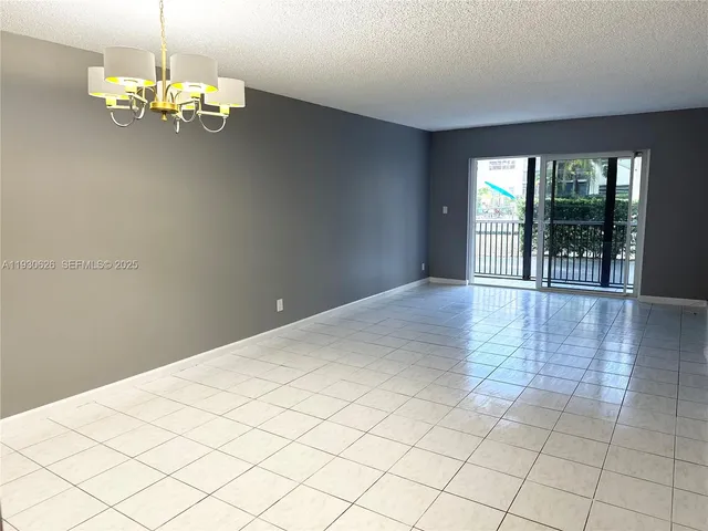 $2,000 | 220 Southwest 9th Avenue, Unit 116, Hallandale Beach, FL 33009