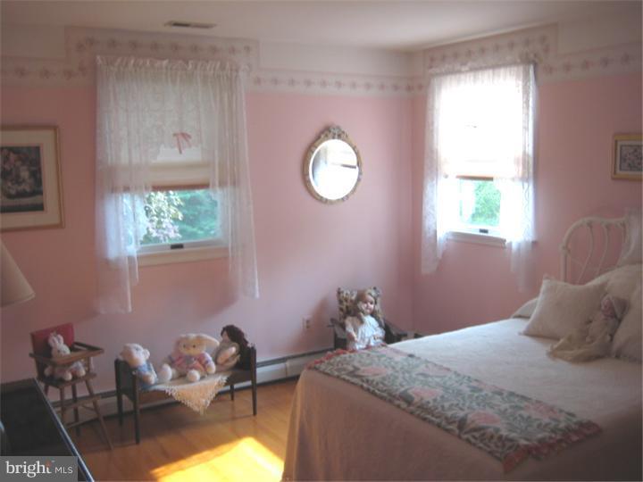 313 Pineville Road Newtown, PA 18940 - Photo 13 of 22 Bedroom 3