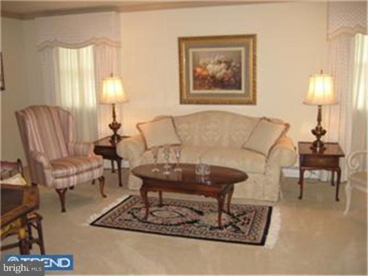313 Pineville Road Newtown, PA 18940 - Photo 4 of 22 Living Room