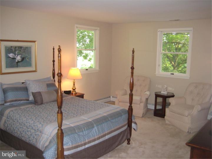 313 Pineville Road Newtown, PA 18940 - Photo 10 of 22 Bedroom - Main
