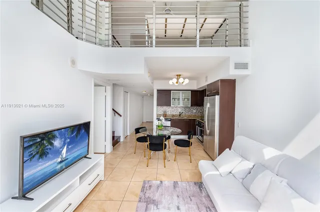 $4,500 | 41 Southeast 5th Street, Unit 1508, Miami, FL 33131