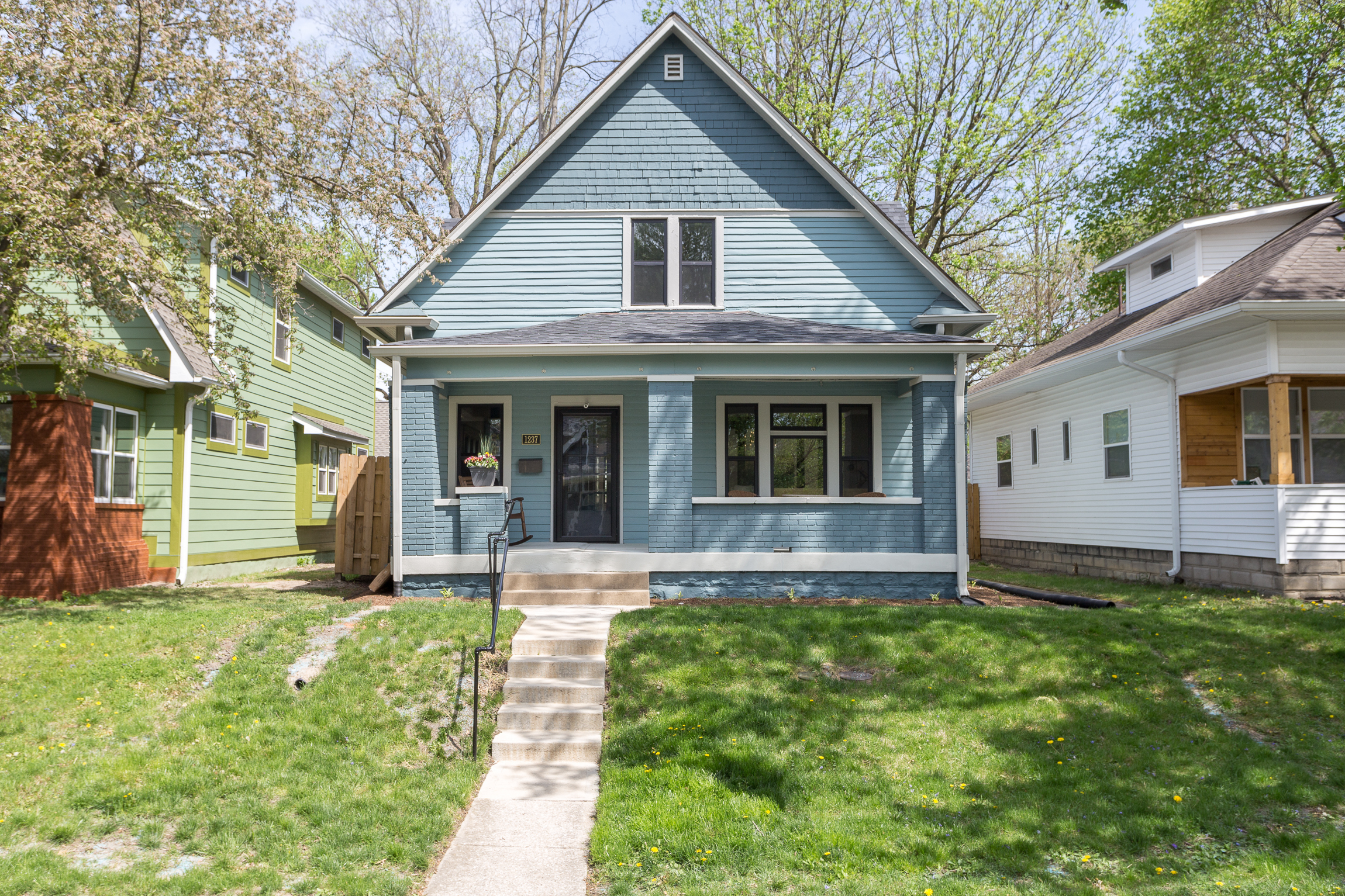 1237 North Oakland Avenue Indianapolis, IN 46201 - Photo 1 of 53