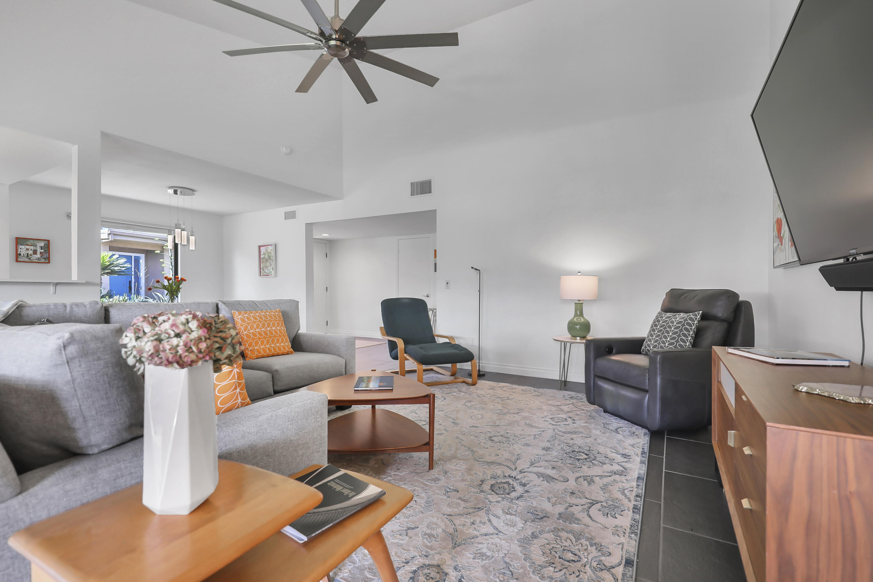 5 La Ronda Drive Rancho Mirage, CA 92270 - Photo 2 of 39 LaRonda5#7