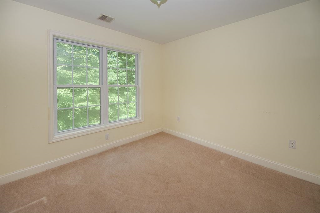 86 Hunt Road, Unit B Kingston, NH 03848 - Photo 30 of 33 Gallery Image 30