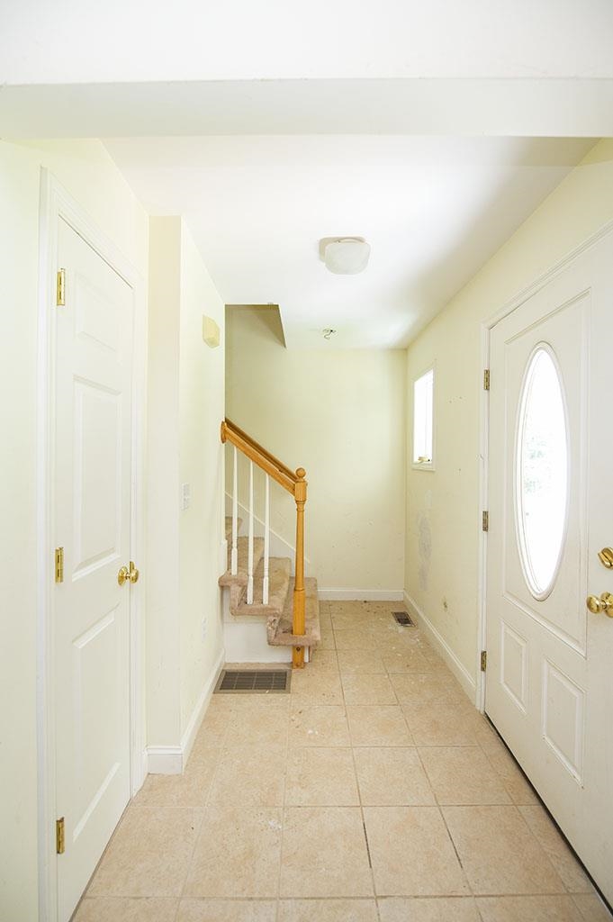 86 Hunt Road, Unit B Kingston, NH 03848 - Photo 4 of 33 Gallery Image 4