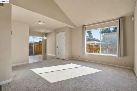 $695,000 | 20139 Anita Avenue, Castro Valley, CA 94546