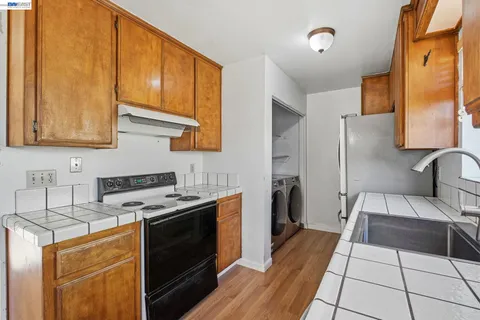 $695,000 | 20139 Anita Avenue, Castro Valley, CA 94546