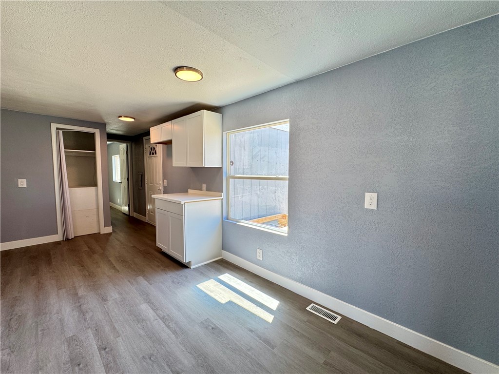1712 Toro Road Bullhead City, AZ 86442 - Photo 9 of 46 Kitchen