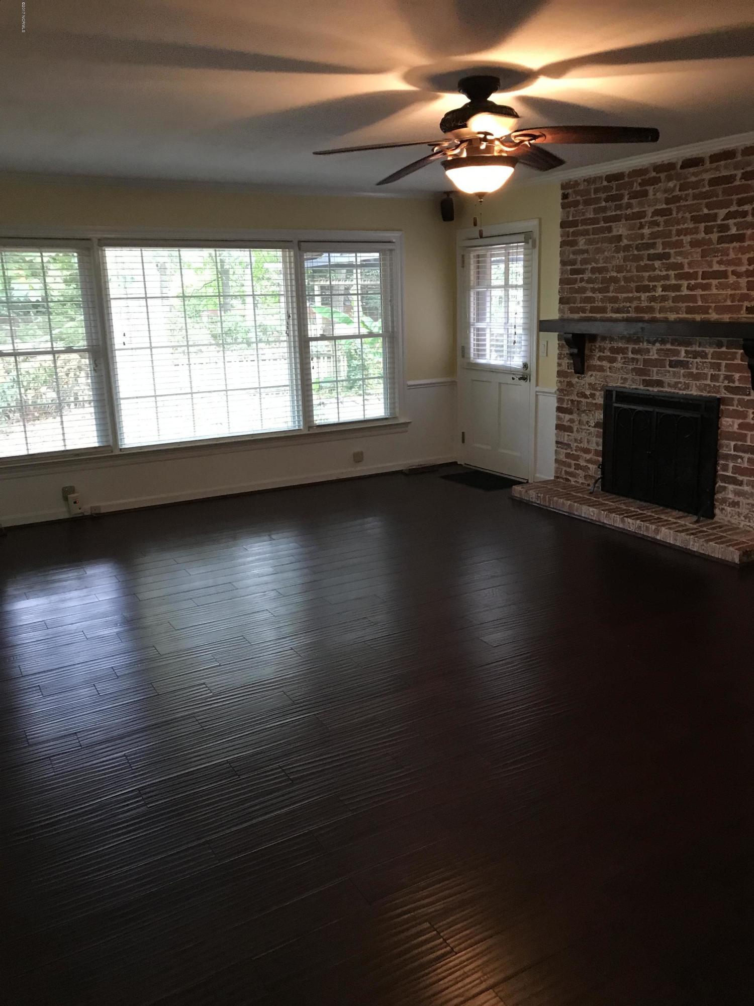 2105 Emerson Road Kinston, NC 28504 - Photo 4 of 19 Family Room