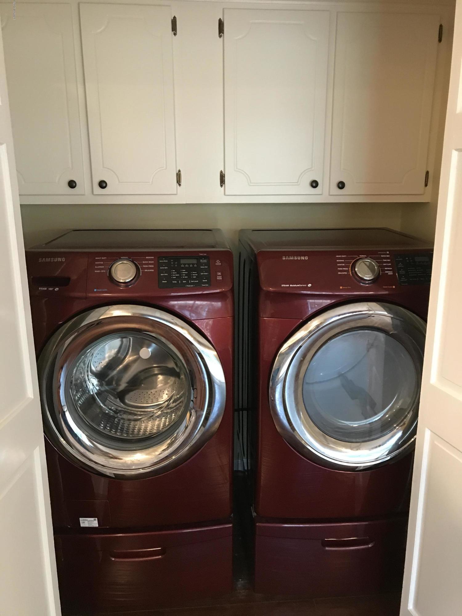 2105 Emerson Road Kinston, NC 28504 - Photo 10 of 19 LAundry