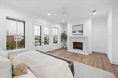 $1,299,000 | 20 Crain Sq Boulevard, Houston, TX 77025