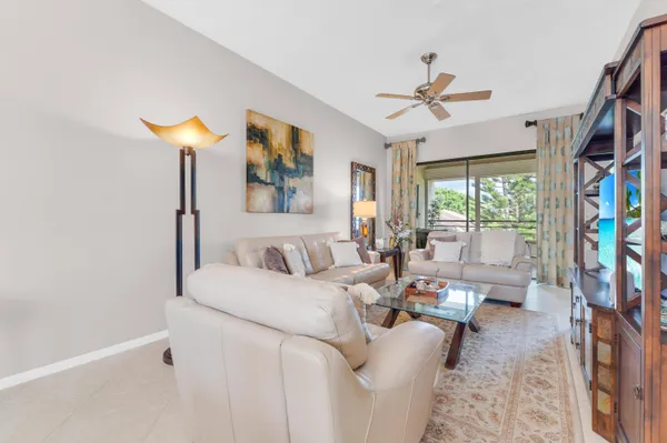 $3,300 | 7460 La Paz Boulevard, Unit 309, Boca Raton, FL 33433