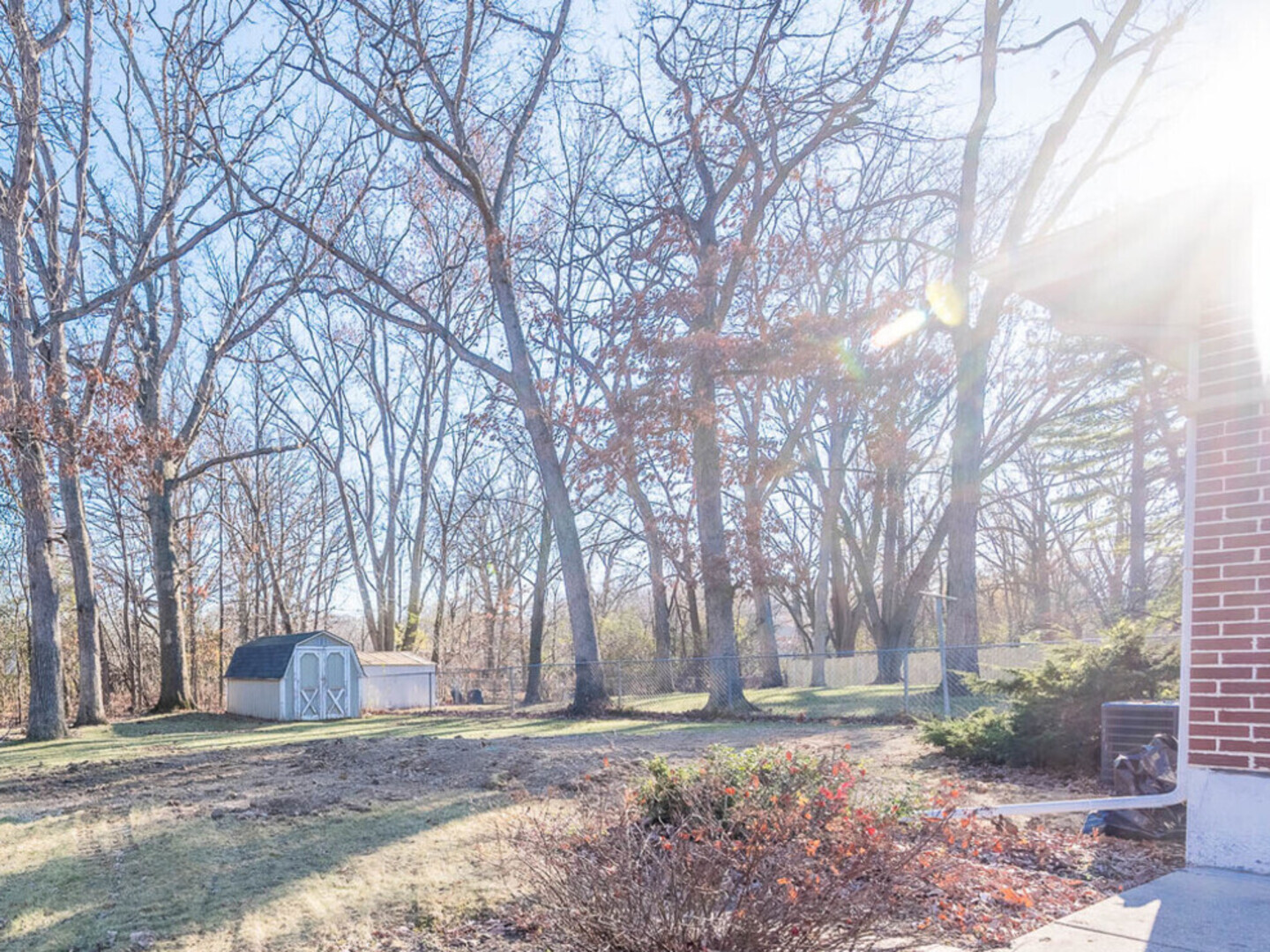 191 Juneway Terrace Lake Bluff, IL 60044 - Photo 11 of 11 a view of a yard with large trees