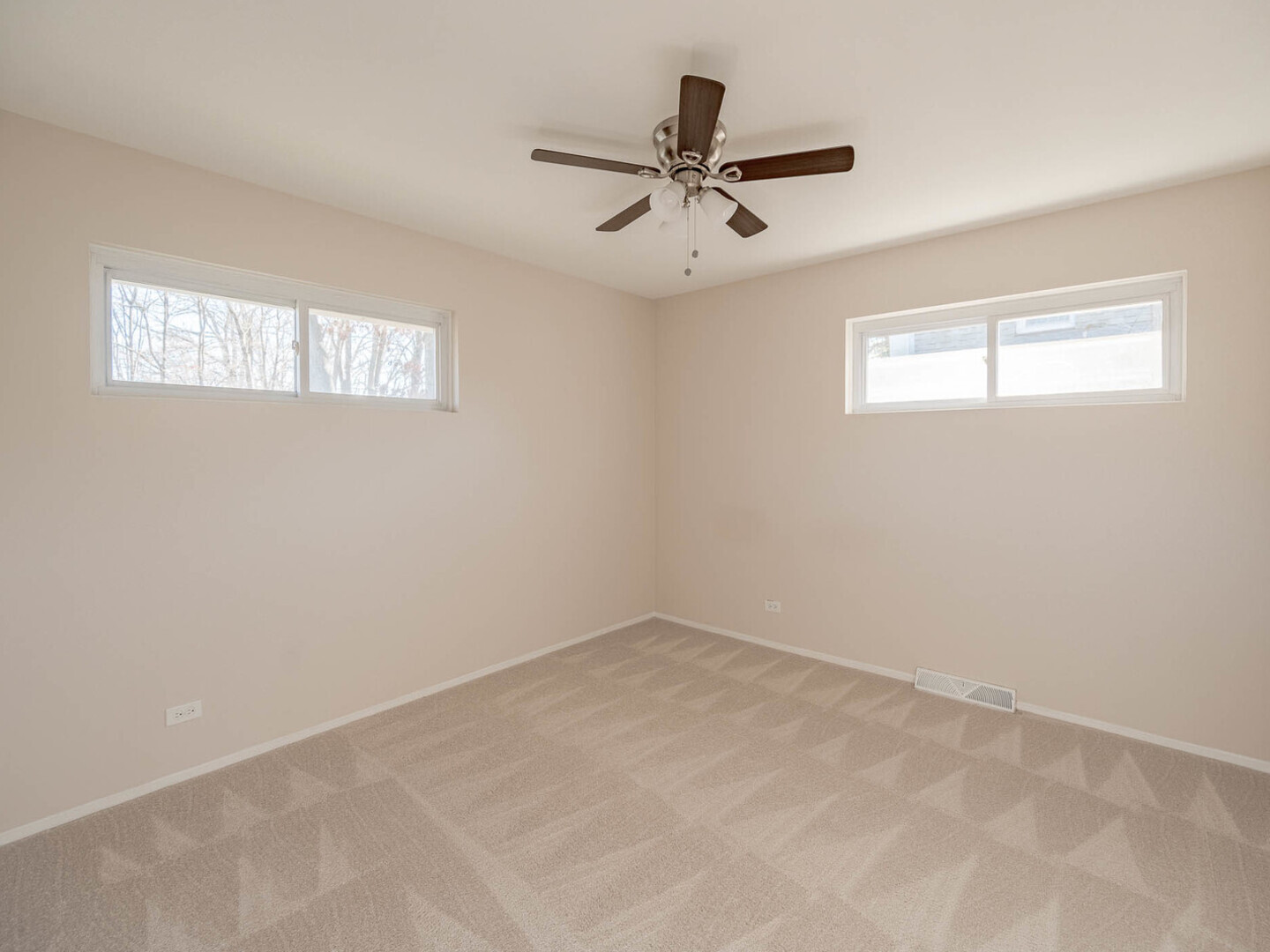 191 Juneway Terrace Lake Bluff, IL 60044 - Photo 6 of 11 a view of a window in a room