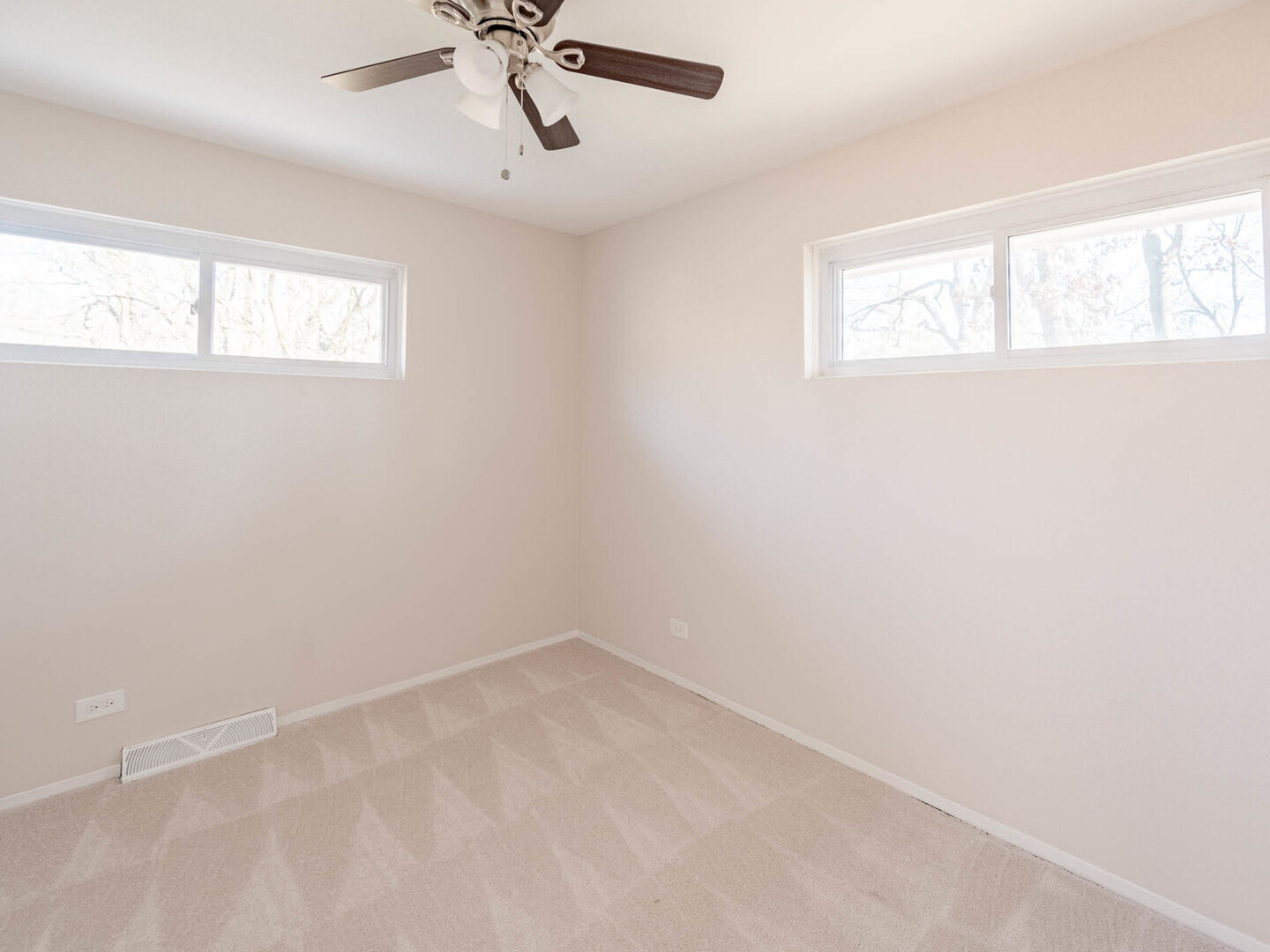 191 Juneway Terrace Lake Bluff, IL 60044 - Photo 8 of 11 a view of an empty room with a window