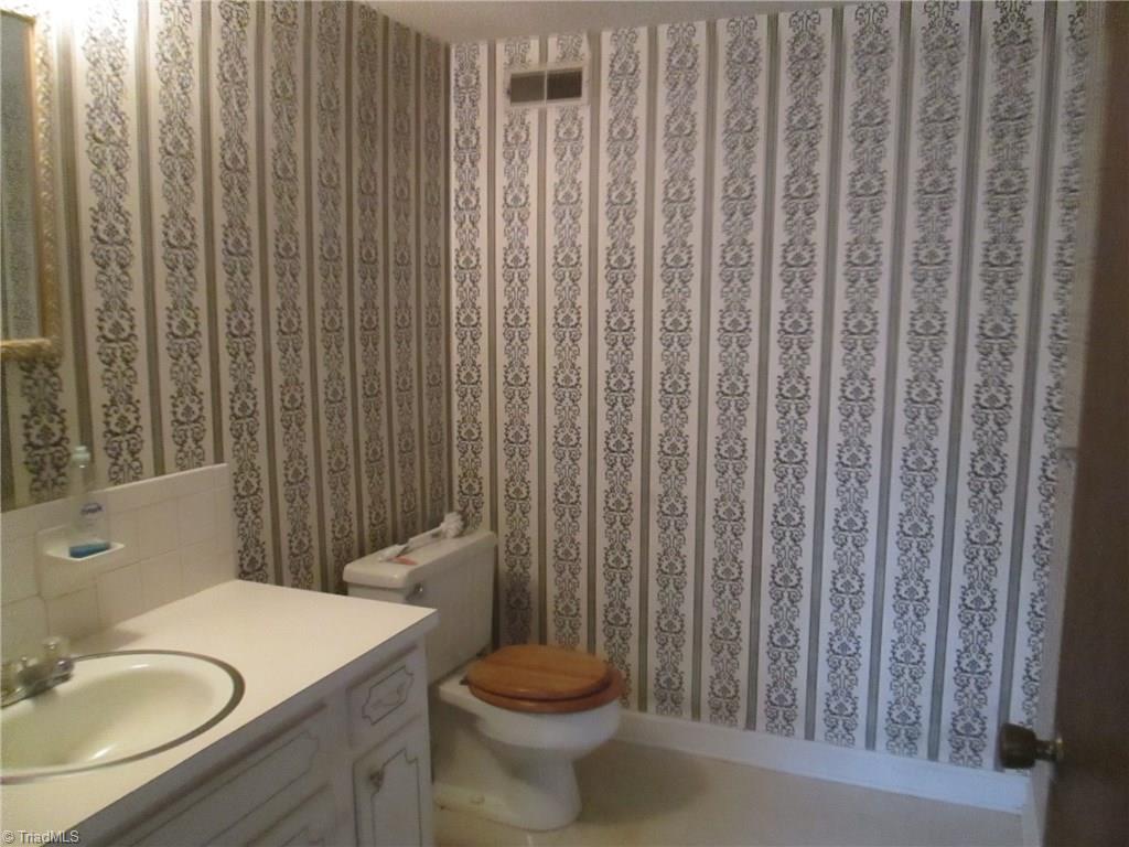 173 Barons Road Clemmons, NC 27012 - Photo 14 of 16 Gallery Image 14