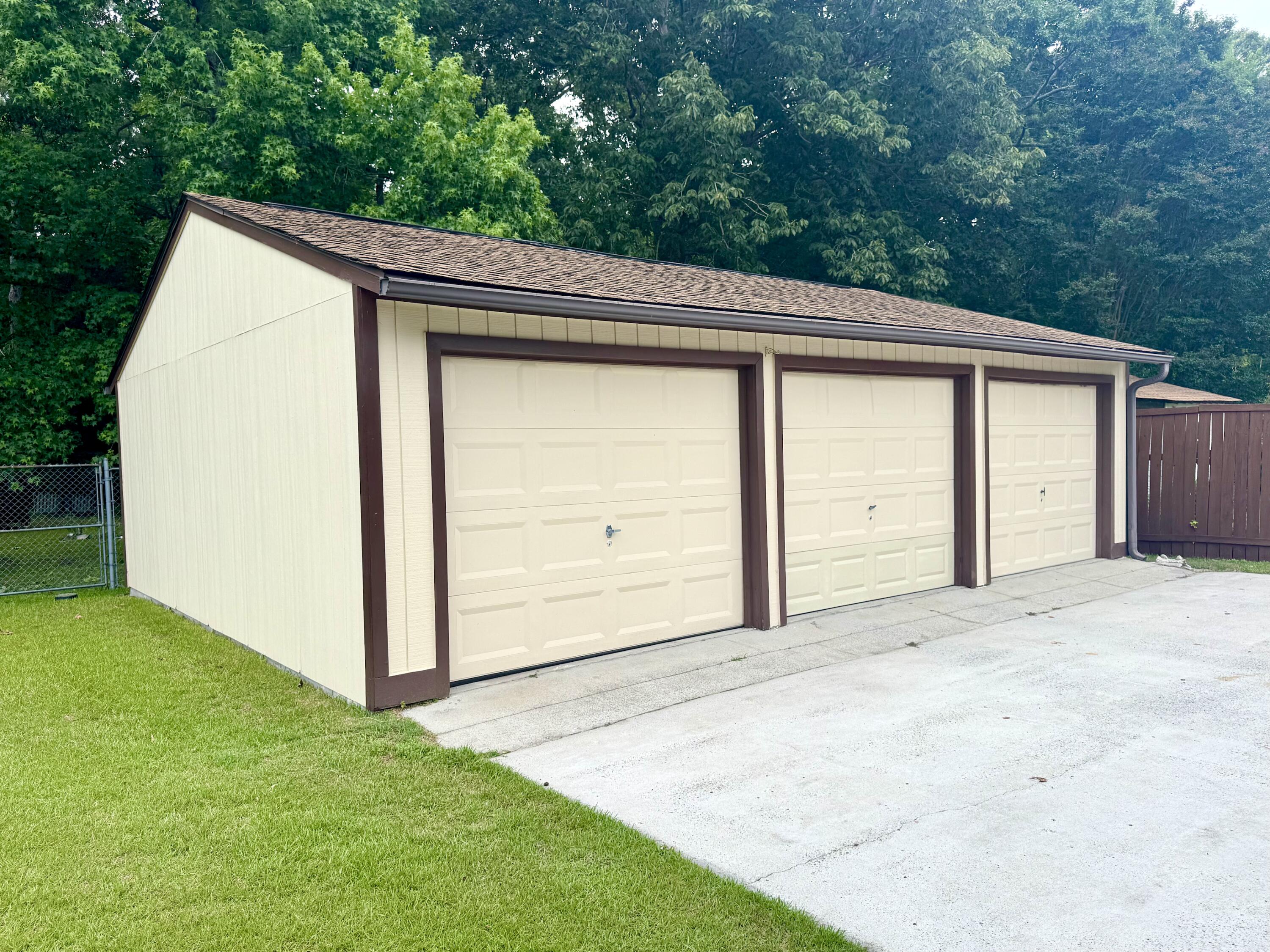 1213 State Rd S-8-806 Moncks Corner, SC 29461 - Photo 4 of 21 GARAGE