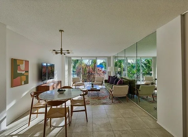 $164,900 | 118 Royal Pk Drive, Unit 2E, Oakland Park, FL 33309