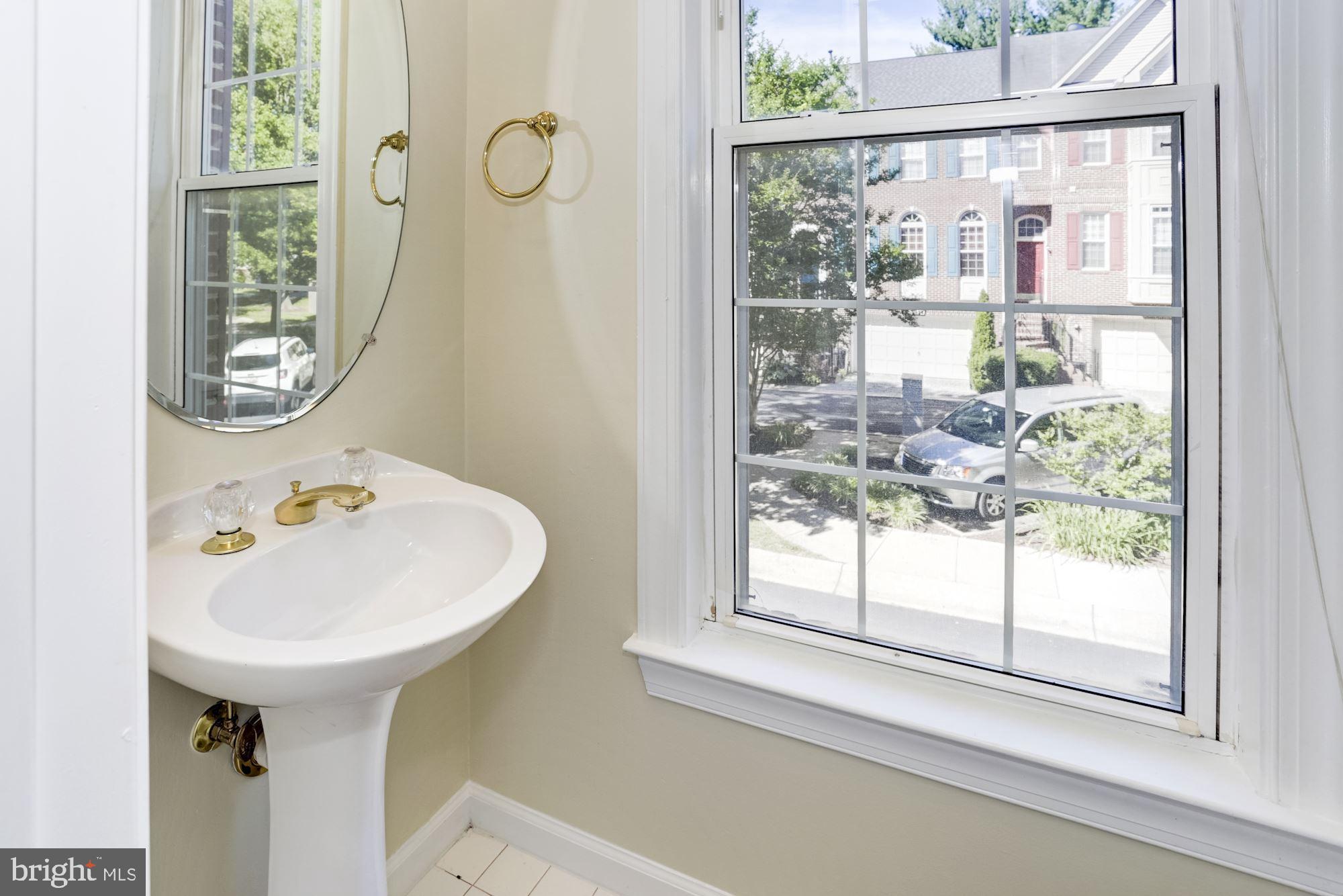 5924 Halpine Road Rockville, MD 20851 - Photo 5 of 38 Gallery Image 5