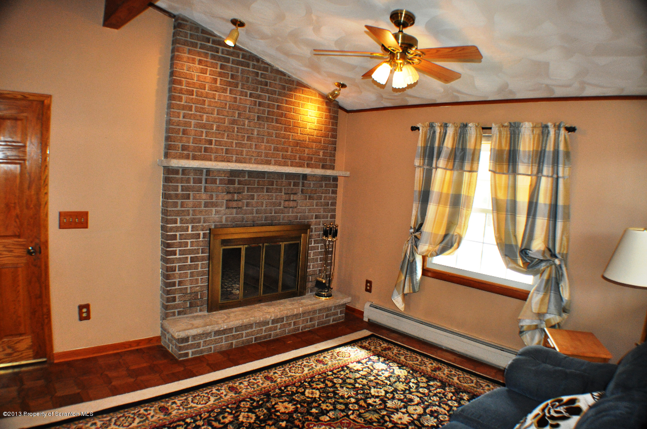 201 T Rt 358 Moscow, PA 18444 - Photo 13 of 44 Gallery Image 13