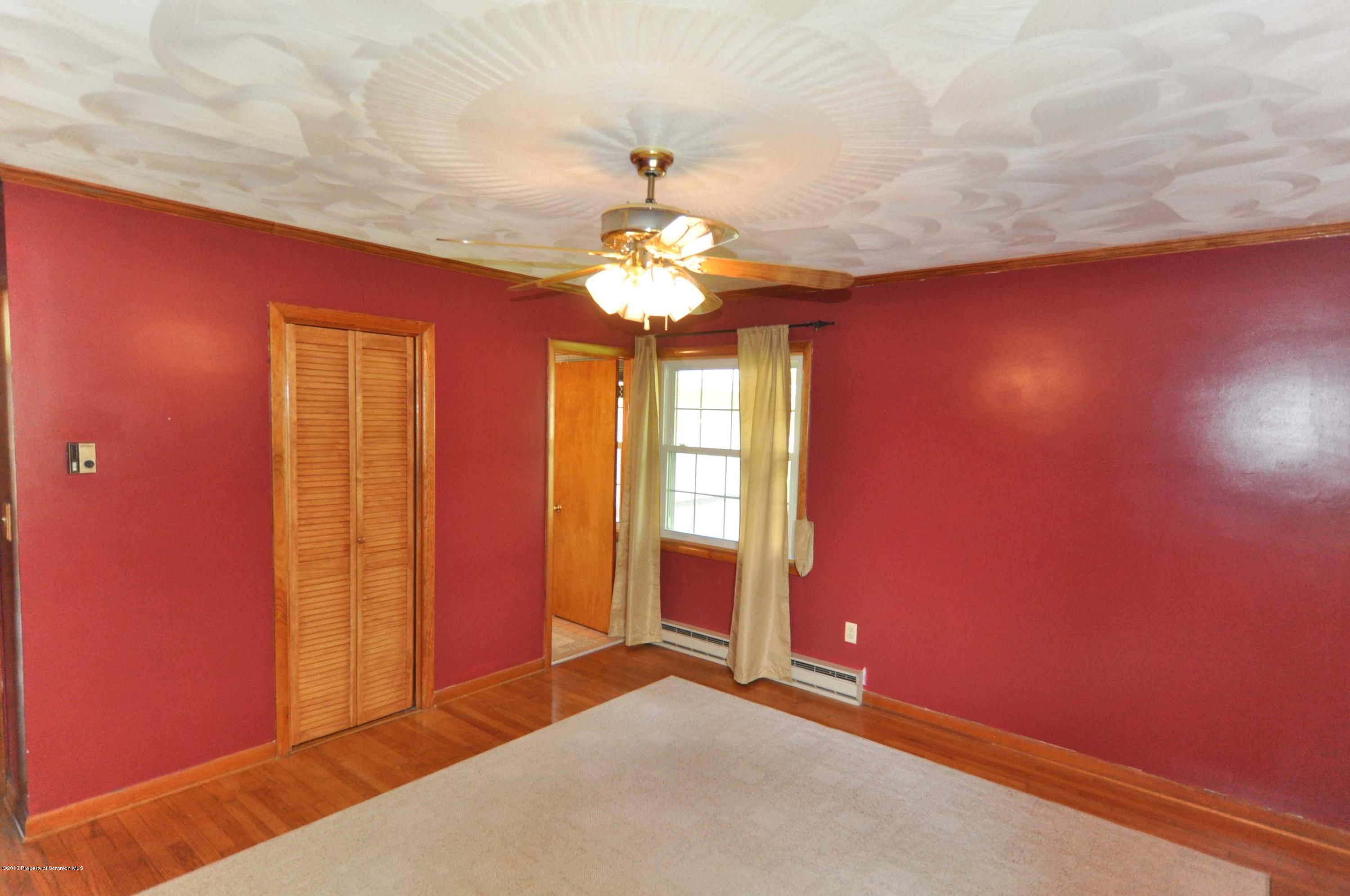 201 T Rt 358 Moscow, PA 18444 - Photo 15 of 44 Gallery Image 15