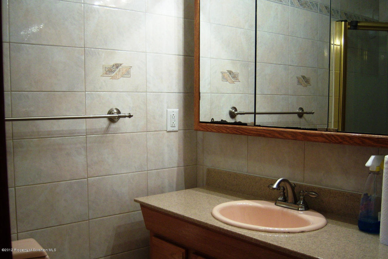 201 T Rt 358 Moscow, PA 18444 - Photo 20 of 44 Gallery Image 20