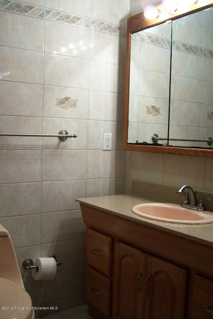 201 T Rt 358 Moscow, PA 18444 - Photo 21 of 44 Gallery Image 21