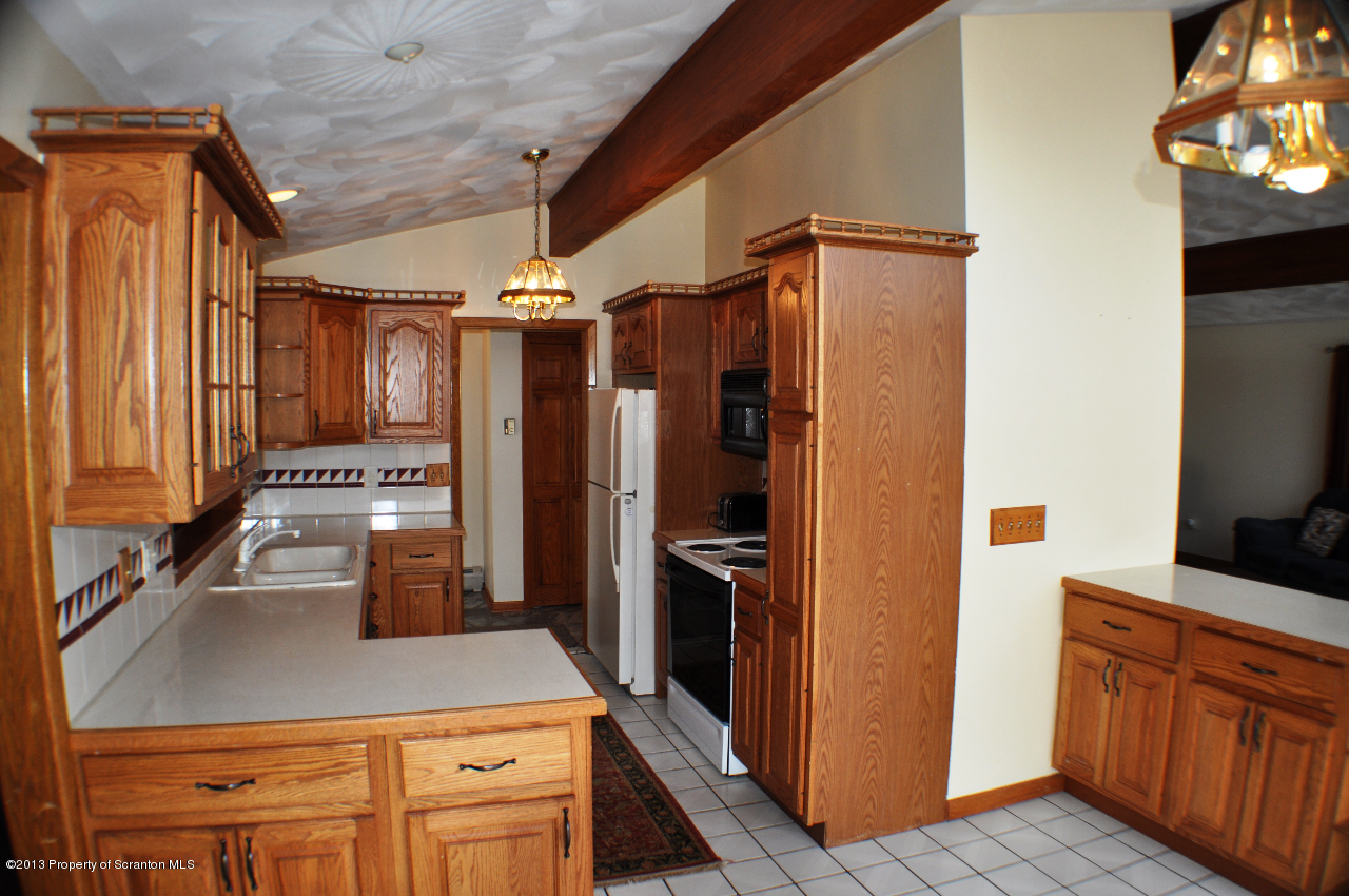 201 T Rt 358 Moscow, PA 18444 - Photo 8 of 44 Gallery Image 8
