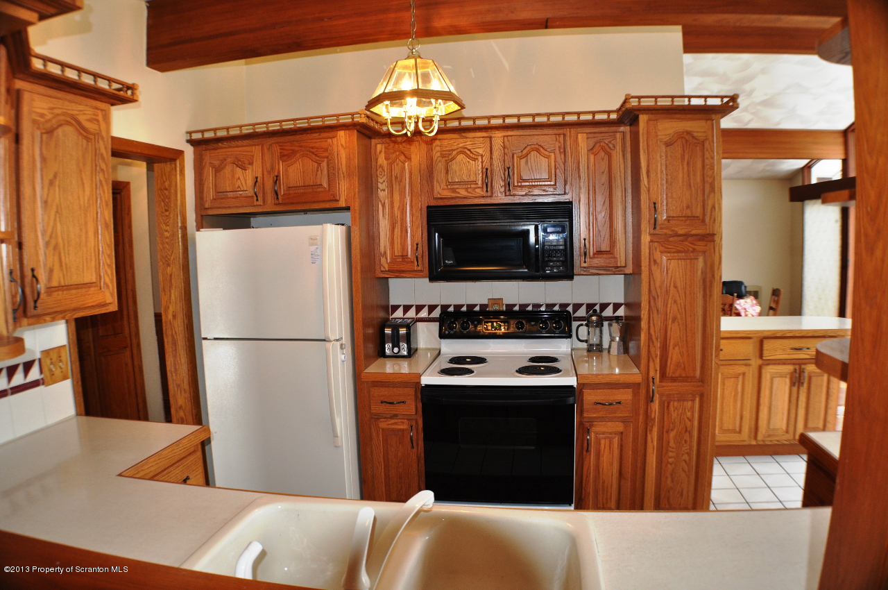 201 T Rt 358 Moscow, PA 18444 - Photo 10 of 44 Gallery Image 10
