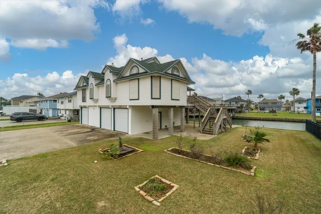 $400,000 | 547 Pompano Street, Bayou Vista, TX 77563