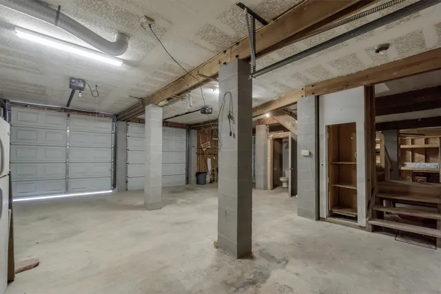 $400,000 | 547 Pompano Street, Bayou Vista, TX 77563