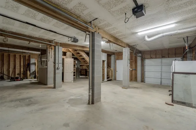 $400,000 | 547 Pompano Street, Bayou Vista, TX 77563